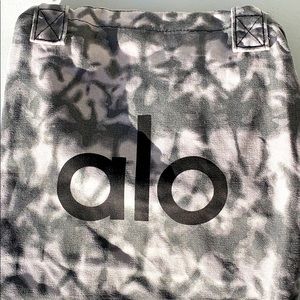 Alo Yoga Shopper Tote Bag